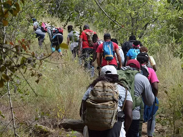 mount-kenya-climbing-2-days-1-night-trekking-trip-hikers